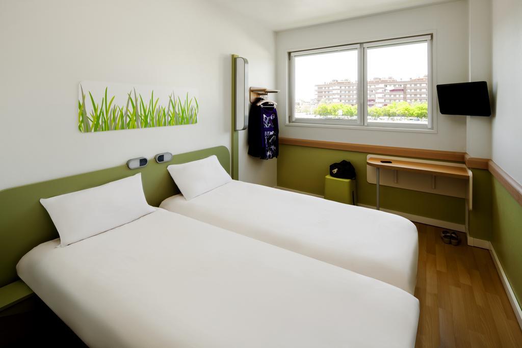 Ibis Budget Bilbao バラカルド 部屋 写真